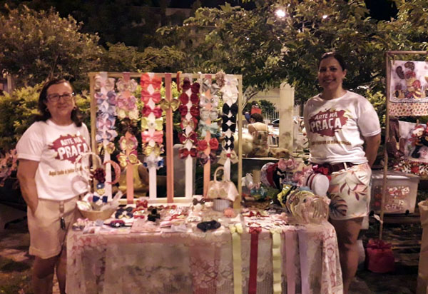 Praça Pompílio Leite recebeu a Décima Feira de Artesanato de Brumado