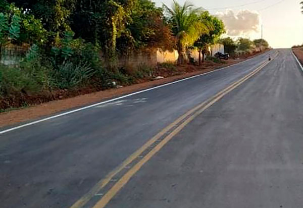 Prefeitura de Brumado entrega asfalto no Distrito de Cristalândia
