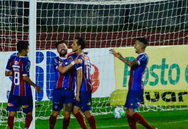 Rodriguinho marca, e Bahia bate Coritiba pelo Brasileirão