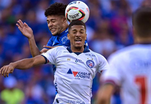 Bahia leva gol com um a mais em campo e perde para o Cruzeiro