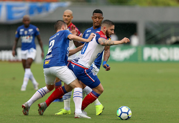 Bahia e Cruzeiro empatam na despedida de Zé Rafael