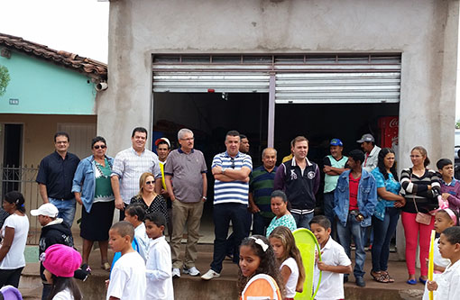 Barra da Estiva: Deputado Marquinho Viana prestigia desfile em sua terra natal
