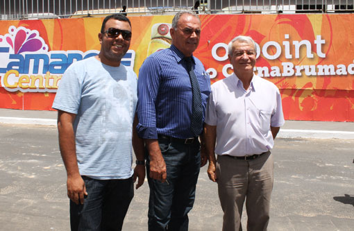 CarnaBrumado: Prefeito Aguiberto visita circuito do Carnaval
