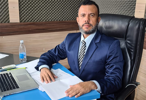 Brumado: Beto Bonelly cobra da prefeitura solução para animais soltos nas ruas