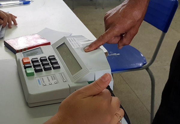 Eleições 2020: 800 mil eleitores baianos poderão votar sem o cadastro biométrico