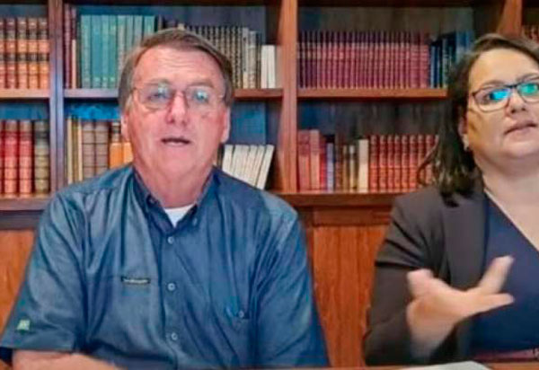 Facebook e Instagram derrubam live onde Bolsonaro mentiu que vacina causava Aids