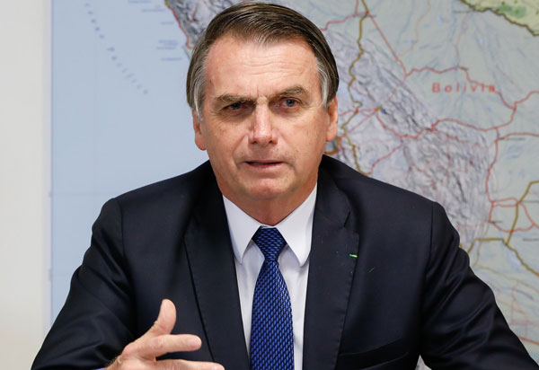 Bolsonaro pede cancelamento de reajuste do preço diesel