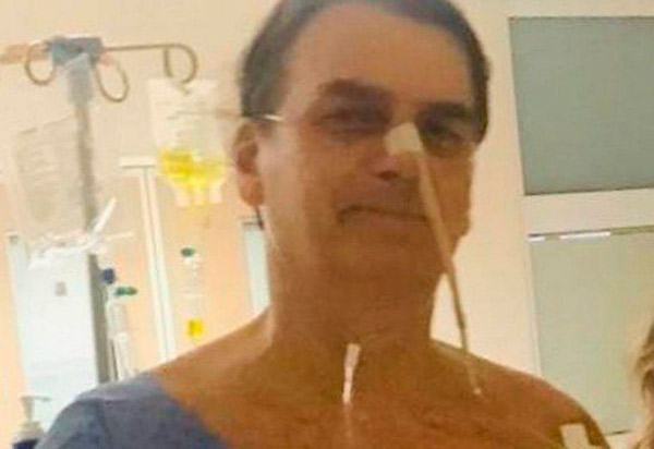 Bolsonaro é diagnosticado com pneumonia