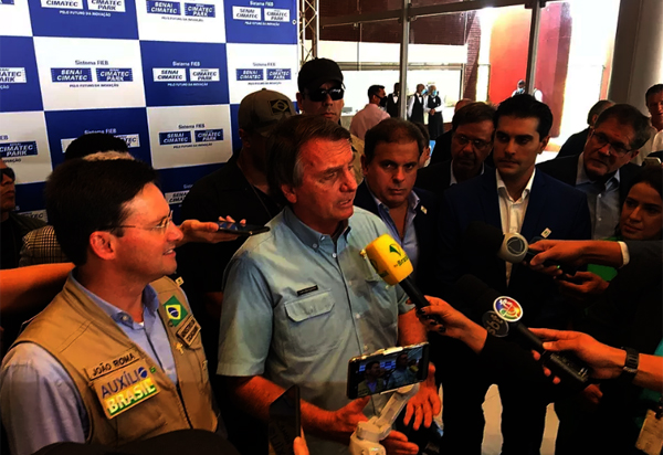 Bolsonaro pode mudar status da Covid de pandemia para endemia no Brasil ainda este mês