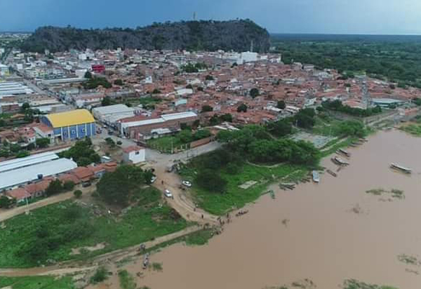 Bom Jesus da Lapa: Imagens aéreas registradas nesta quarta-feira(11) mostram a dimensão da cheia do rio São Francisco