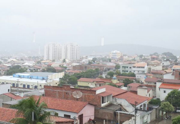 Brumado amanhece com garoa e tempo frio