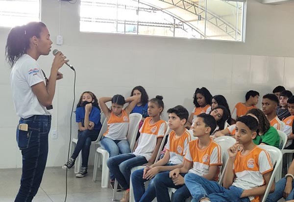 Campanha 'Bullying não é brincadeira' é realizada nas escolas da rede municipal de Brumado