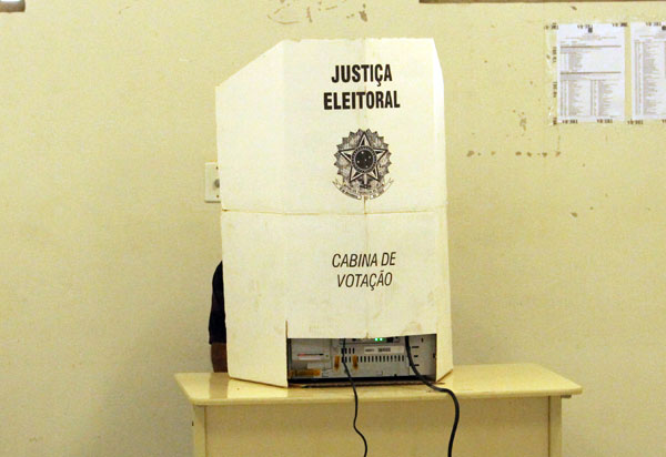 TSE será inflexível com candidatos ficha-suja nas eleições, diz Fux