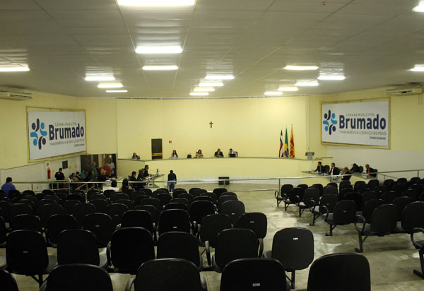 Brumado: Câmara de Vereadores aprova com emendas Projeto de Lei que define adequações na Zona Azul