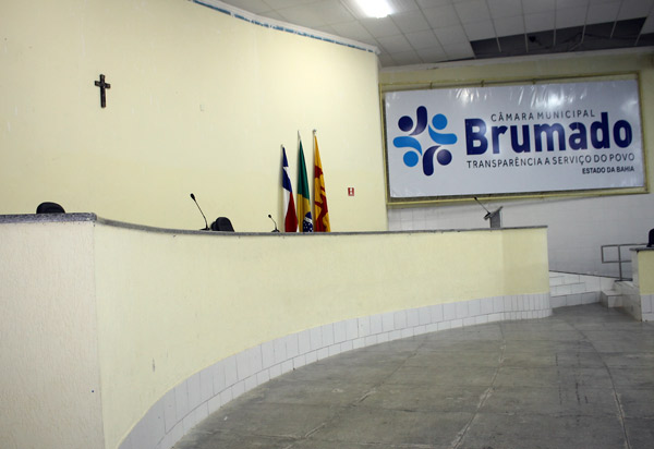 Eleição para mesa diretora da Câmara de Vereadores de Brumado acontece nesta sexta (14); Léo Vasconcelos deve ser reconduzido à presidência