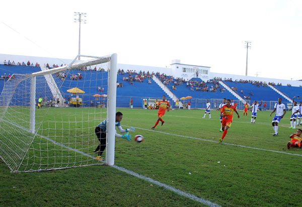 Intermunicipal: FBF divulga arbitragem para o jogo entre Brumado e São Desidério