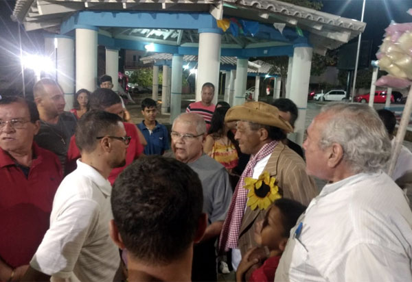 Acompanhado com Carcará deputado Lúcio Veira Lima visitou Brumado no último sábado (08)