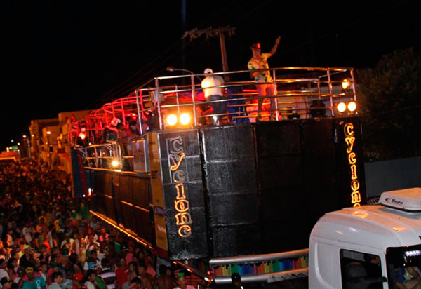 Brumadense usa rede social para pedir retorno do Carnaval em Brumado