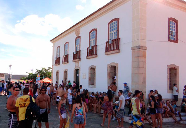 Decreto estabelece normas e regulamentos para a realização do Carnaval 2019 em Rio de Contas; bem como disciplina o Comércio Temporário na área de influência dos festejos