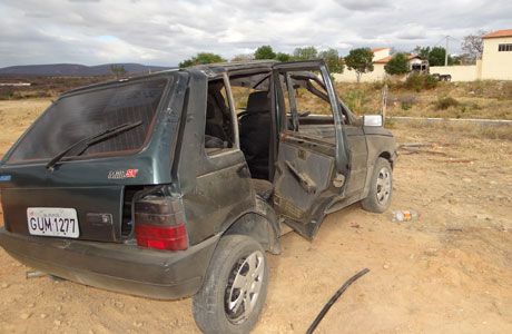 BRUMADO: Moto e automóvel colidem na BR-030