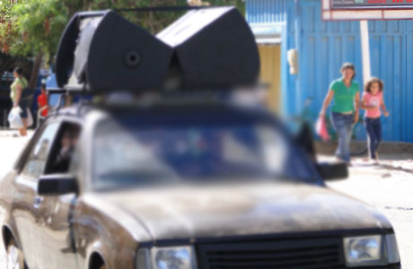 BRUMADO: CARROS DE SOM DEIXA POPULAÇÃO IRRITADA