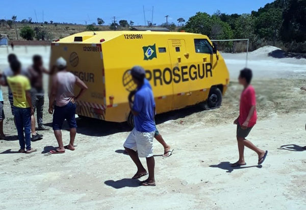 Chapada Diamantina: Criminosos tentam assaltar carro-forte e trocam tiros com seguranças