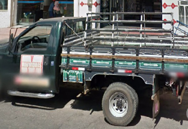 Veículo de vidraçaria foi furtado em Brumado 