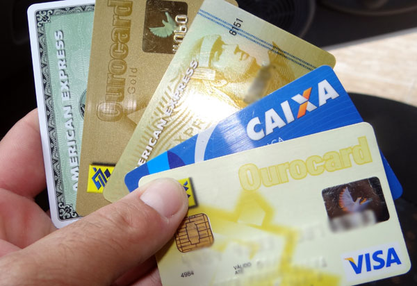 25% dos usuários de cartão de crédito entraram no rotativo ao final de 2018