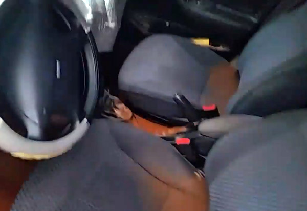 Correnteza invade casa e carro de morador do Bairro São José; ele culpa obra da prefeitura de canalização 