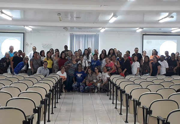 Cejusc apresenta seu serviço para os agentes de saúde em Brumado