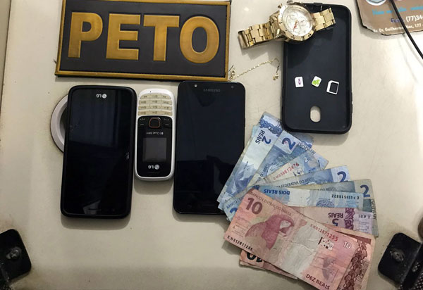 Polícia Militar age rápido, prende suspeitos e recupera produtos roubados em Brumado