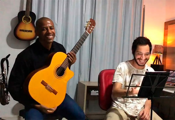 Músico brumadense Chiquinho Amorim conquista premiação no Festival on-line 'Varanda dos Festivaleiros'