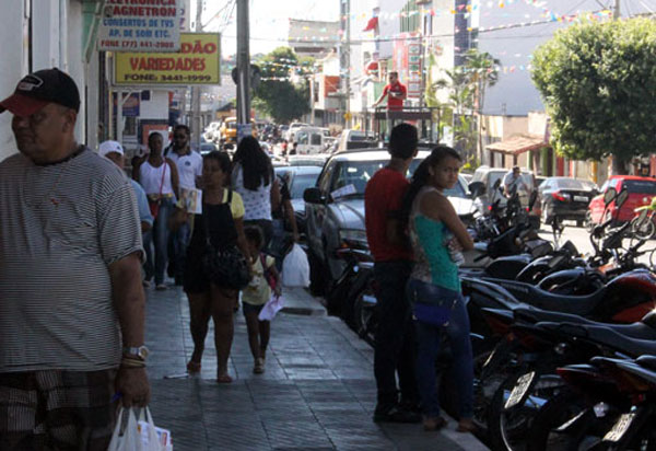 Vendas do varejo crescem 1,1% de janeiro para fevereiro, diz IBGE