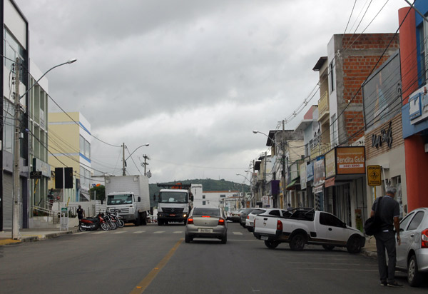 Brumado: CDL divulga o horário de atendimento no comércio durante o mês de dezembro