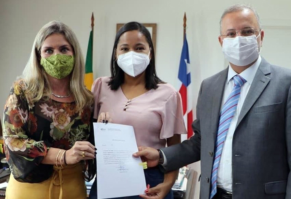 Deputada e prefeita asseguram investimentos para a saúde de Contendas do Sincorá