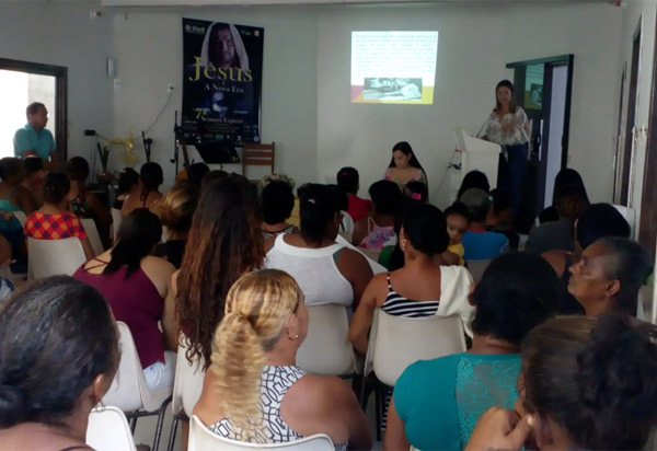 Brumado: CREAS realiza palestras em alusão ao Dia 08 de Março, dia da Mulher