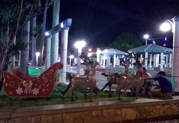 Inauguração da decoração natalina da Praça da Prefeitura acontece nesta sexta (14)