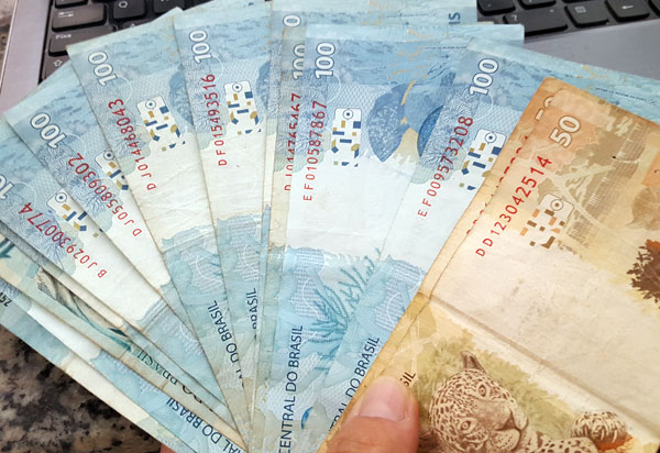 Aposentados começam a receber este mês 1ª parcela do décimo terceiro