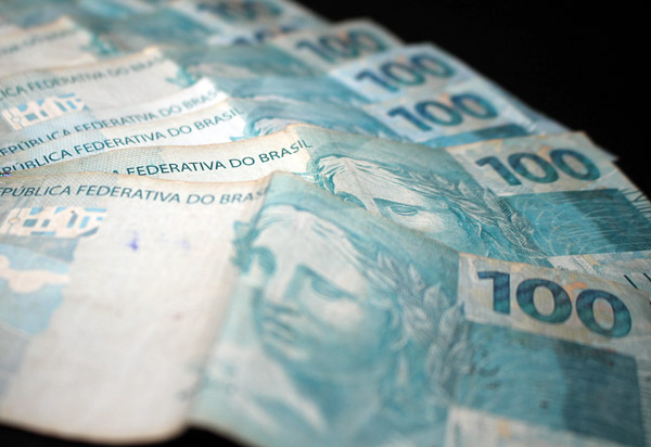 Apenas 19% dos brasileiros pouparam em janeiro