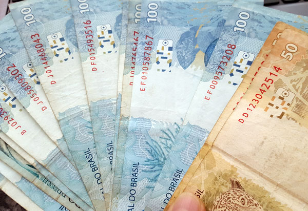 Inflação oficial fecha 2019 em 4,31%; taxa é superior aos 3,75% observados em 2018