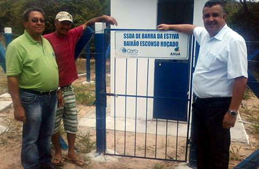 Barra da Estiva: Dinho entrega abastecimento de água à comunidades rurais 