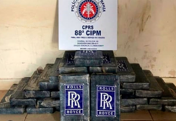 Mais de R$ 2 milhões em cocaína apreendidos em praia