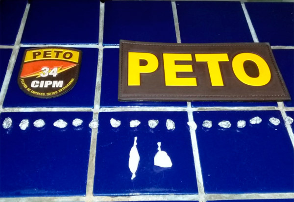 Brumado: Polícia Militar apreende drogas em veículo no Bairro São Jorge