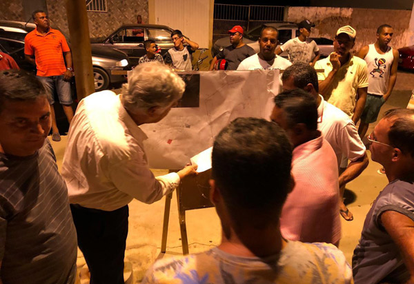 Prefeitura de Brumado realiza assinatura da ordem de serviços para implantação e modernização do campo da Vila Presidente Vargas 