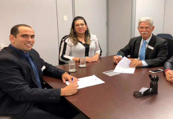 Prefeito de Brumado comemora decisão do TRF-2 que mandou retomar a implantação da Faculdade de Medicina 