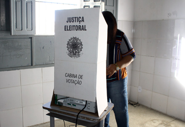 Eleitor que não votou no primeiro turno pode votar no segundo turno