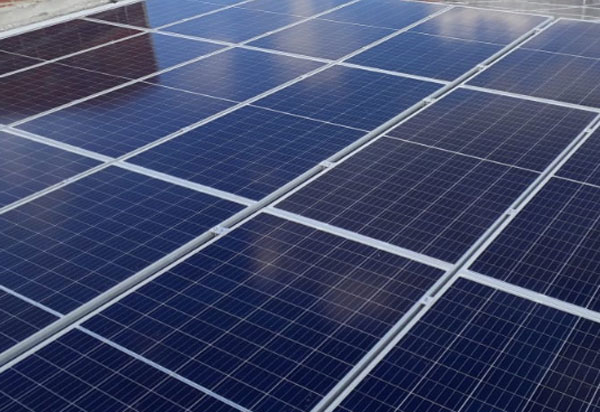 Jair Bolsonaro envia a Câmara projeto de lei que proíbe a taxação da energia gerada por radiação solar