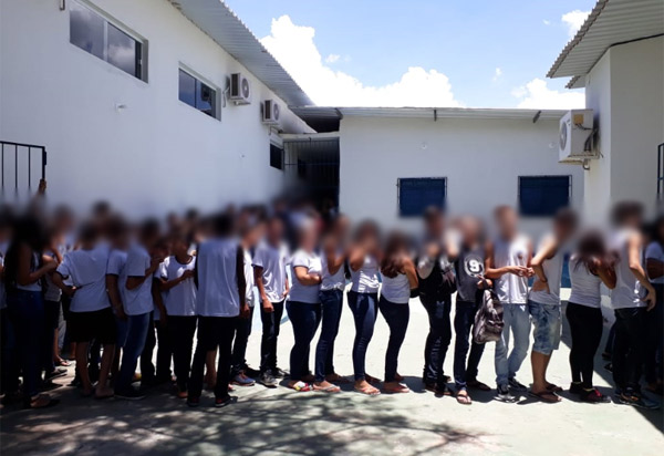 Brumado: Pais e alunos reclamam da falta de estrutura para Escola de Tempo Integral