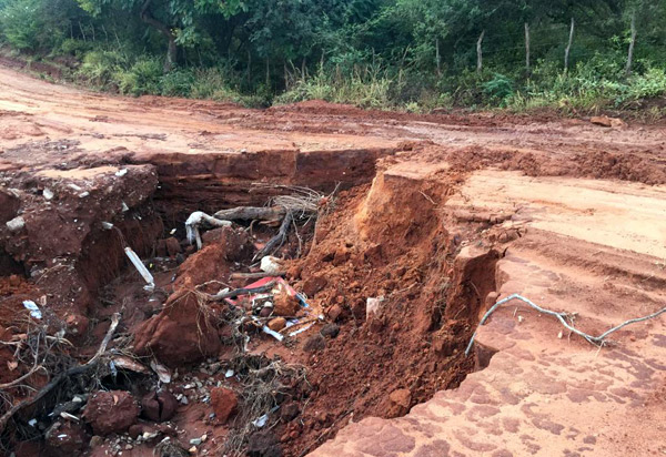 Brumado: moradores da comunidade Arrecife dizem que serviço 'mal feito' em estradas vicinais foi levado pelas chuvas
