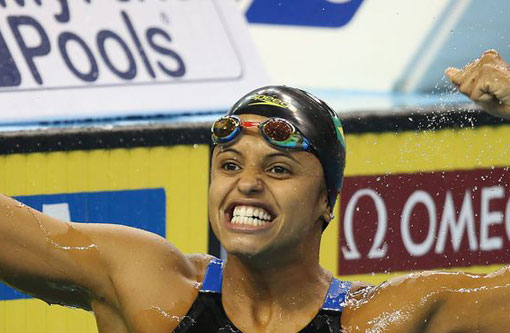Brasileira faz história na natação e fatura prata no Mundial da Rússia